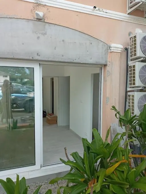 Petit Coin De Paradis Apartment Baie Nettle Homestay